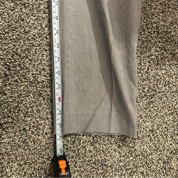 Banana Republic Grey Martin Fit Pants. Women’s 8. - Picture 5 of 9